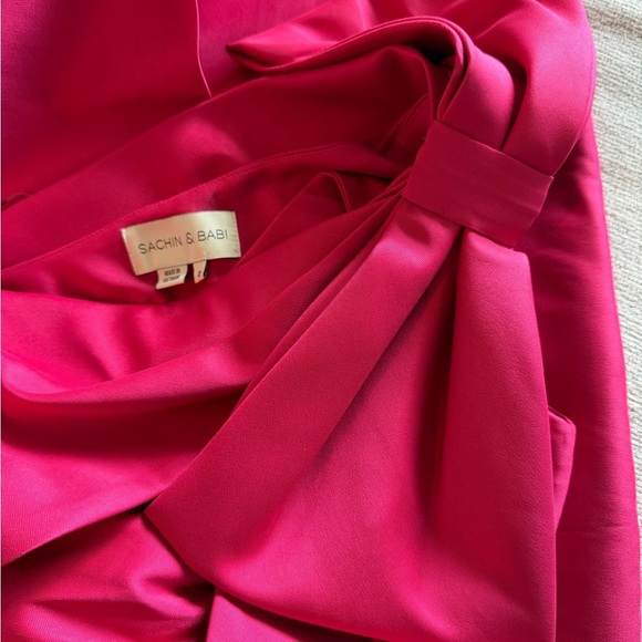 New Without Tags Sachin + Babi Bonnie Gown in Color Fuschsia. - Picture 4 of 12